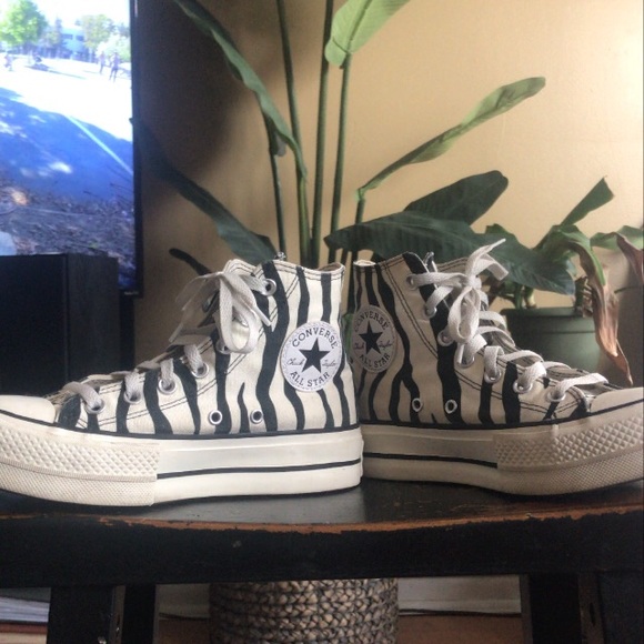 Platform Zebra Print High-Top Converse - Picture 4 of 5